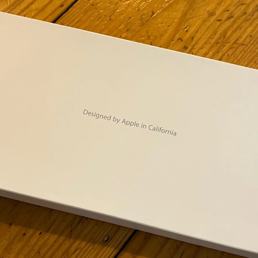 Apple Silver and White Keyboard